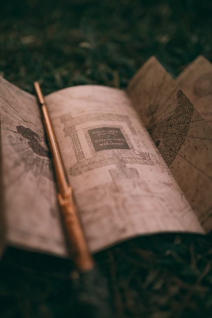 Bible open to Genesis chapter 15 for verse-by-verse commentary and study