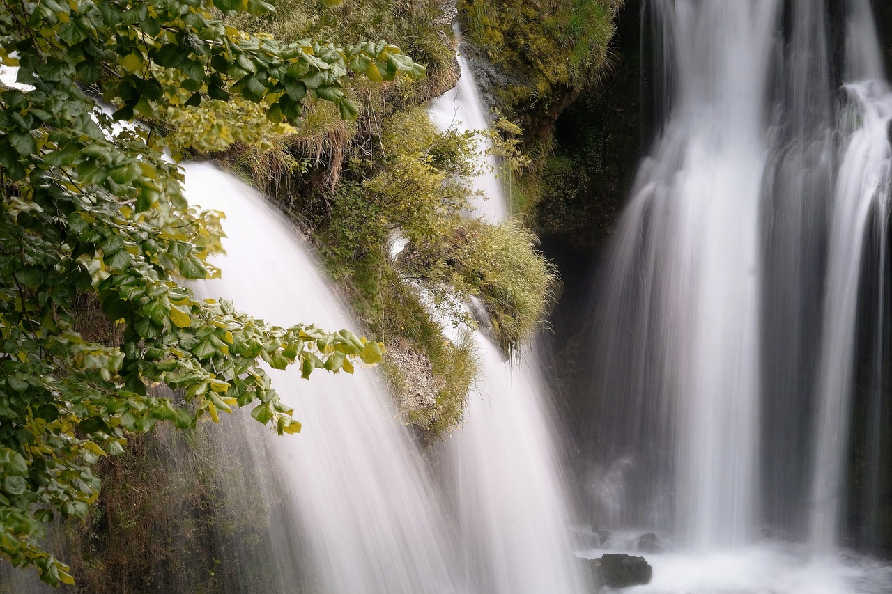 Bible open to Isaiah chapter 58 for verse-by-verse commentary and study