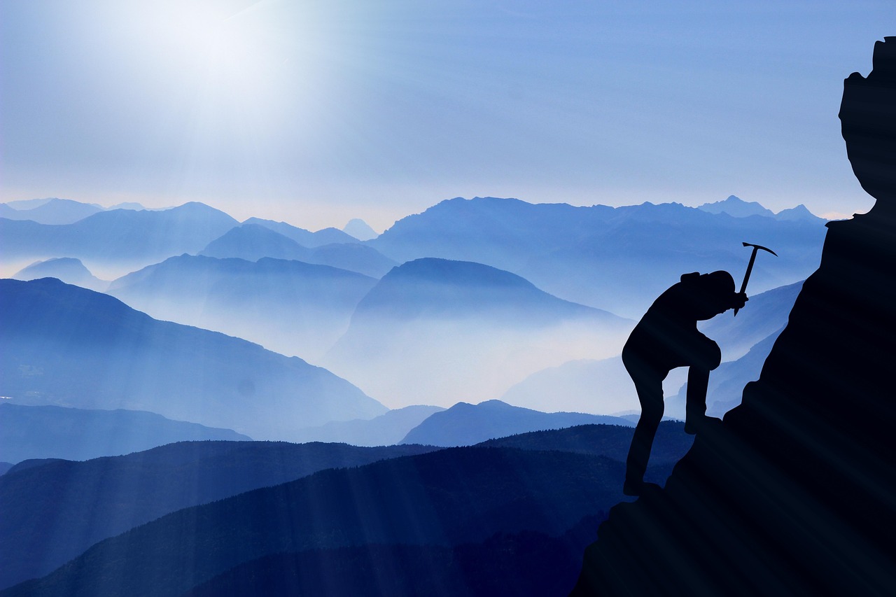 Bible open to Lamentations chapter 3 for verse-by-verse commentary and study