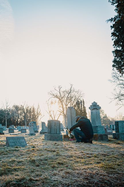 Bible open to Mark chapter 10 for verse-by-verse commentary and study