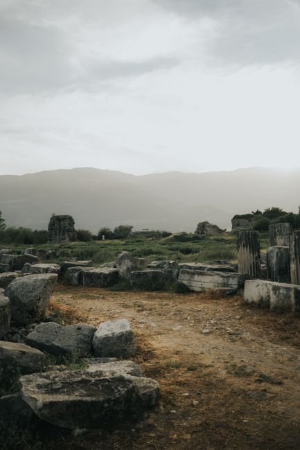 Bible open to Titus chapter 3 for verse-by-verse commentary and study