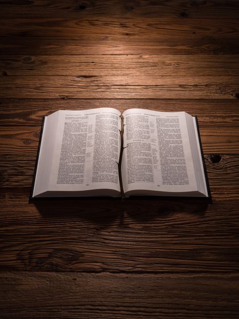 Bible open to Psalm chapter 84 for verse-by-verse commentary and study