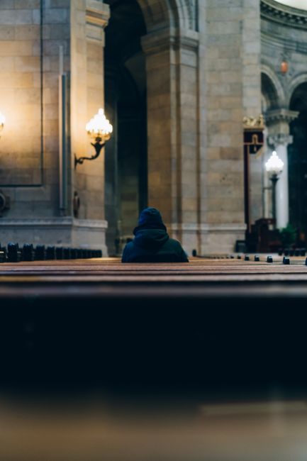 Bible open to Psalm chapter 62 for verse-by-verse commentary and study