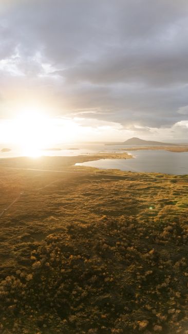 Bible open to Psalm chapter 24 for verse-by-verse commentary and study