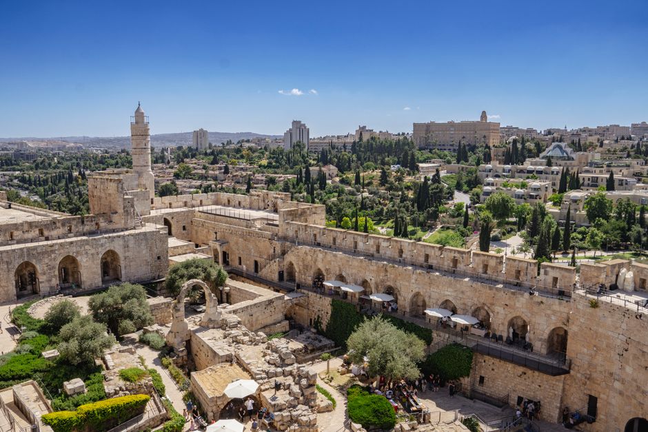 Bible open to Nehemiah chapter 8 for verse-by-verse commentary and study