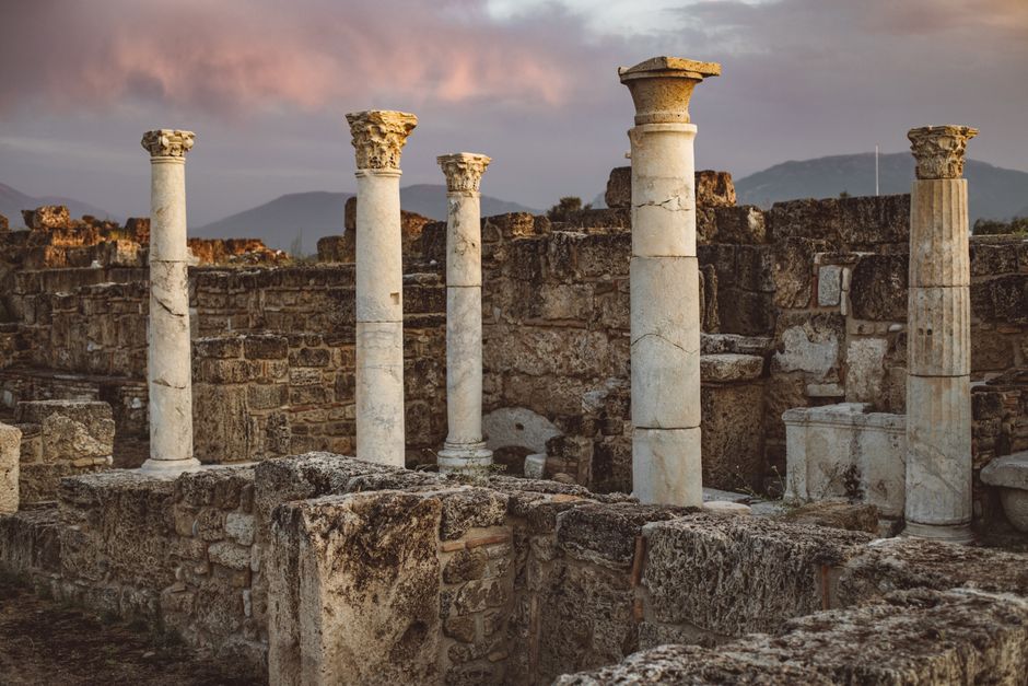 Bible open to Isaiah chapter 60 for verse-by-verse commentary and study
